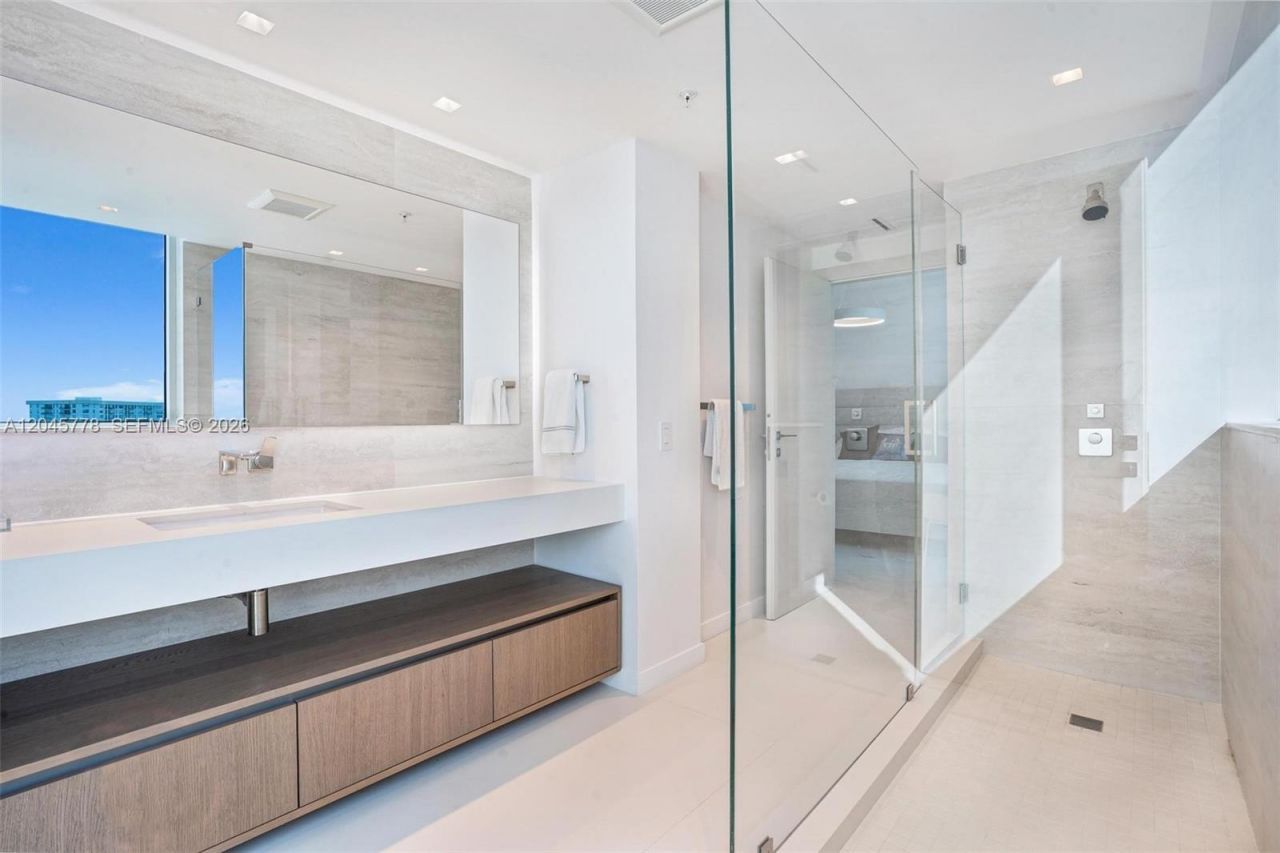 3801 Collins Ave, Unit 1503, Miami Beach, FL 33140 Photo