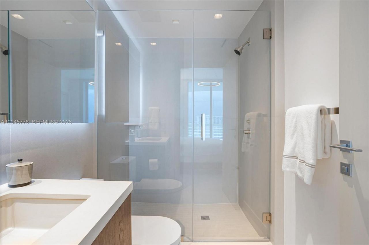 3801 Collins Ave, Unit 1503, Miami Beach, FL 33140 Photo