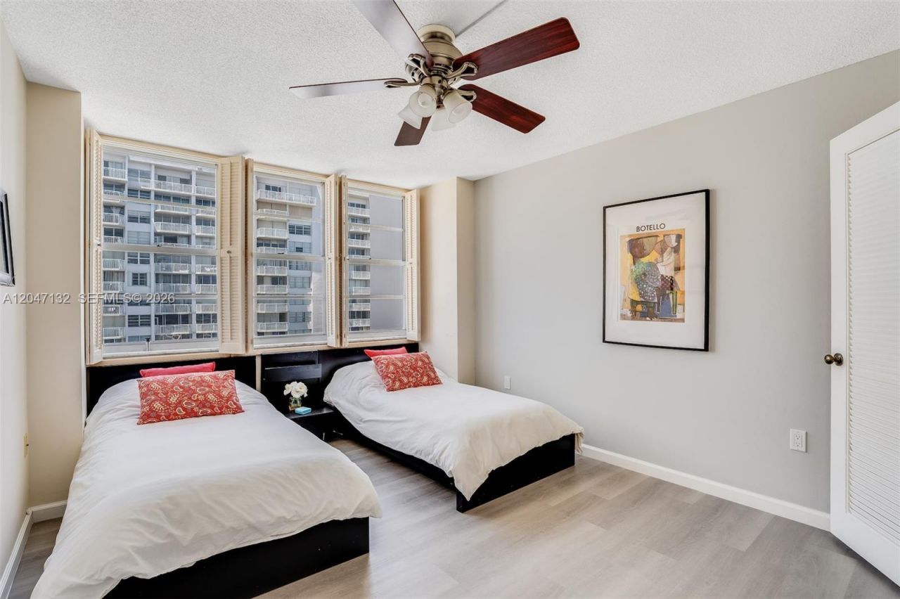18041 Biscayne Blvd , Unit 1404, Aventura, FL 33160 Photo