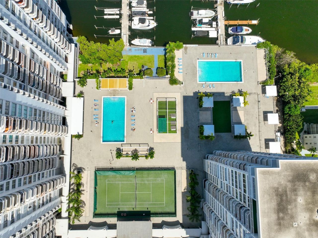 18041 Biscayne Blvd , Unit 1404, Aventura, FL 33160 Photo