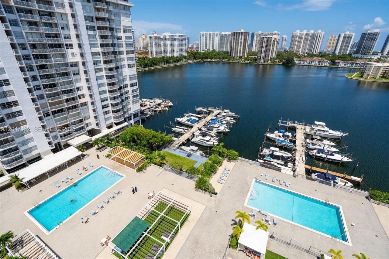18041 Biscayne Blvd , Unit 1404, Aventura, FL 33160 Photo
