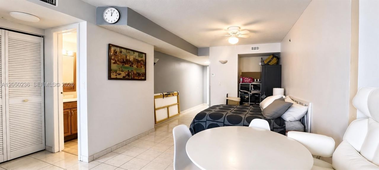 2401 Collins Ave, Unit 1612, Miami Beach, FL 33140 Photo