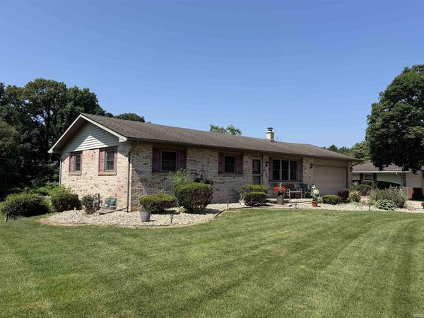 12584 Glen Oak Lane, Granger, IN 46530