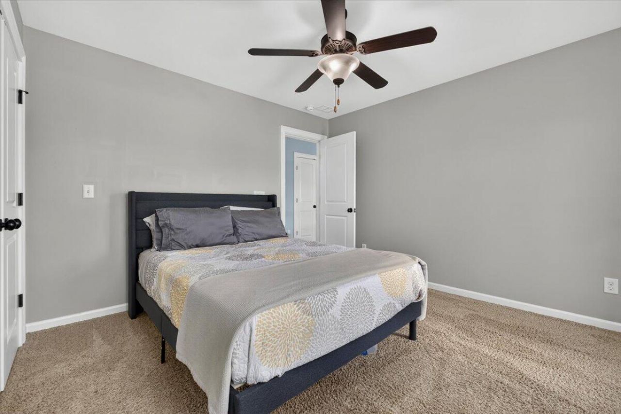 415 Spectrum Road Photo 24