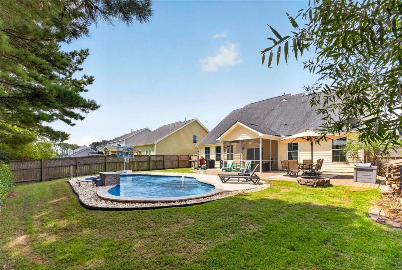 415 Spectrum Road Photo 32