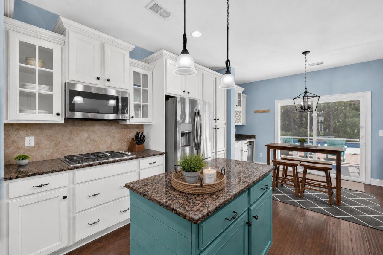 415 Spectrum Road Photo 7