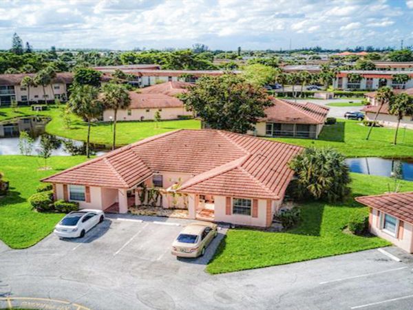 9861 Three Lakes Circle, Boca Raton, FL 33428