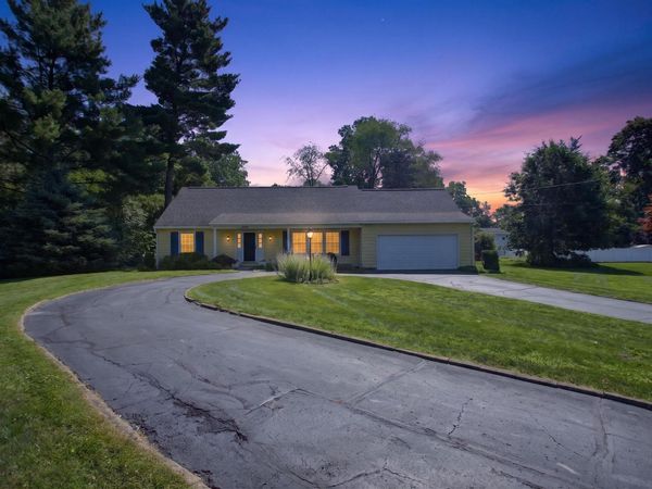4745 Birch Haven Road, Jackson, MI 49201