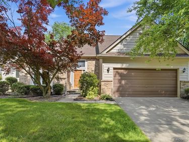 42647 Wimbleton Way, Novi, MI 48377
