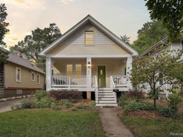 577 Laprairie Street, Ferndale, MI 48220