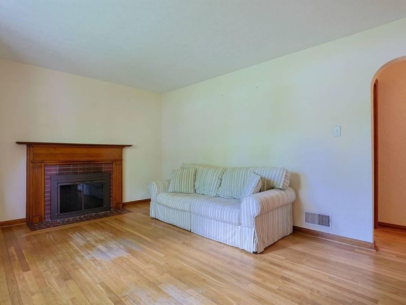 1089 Forest Drive, Dayton, OH 45434 Photo 8