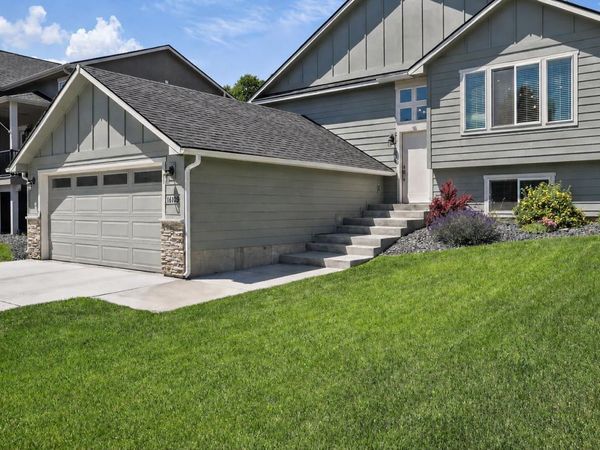 16105 N Gleneden Dr, Spokane, WA 99208