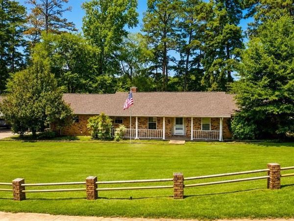 316 County Road 2750 , Hughes Springs, TX 75656