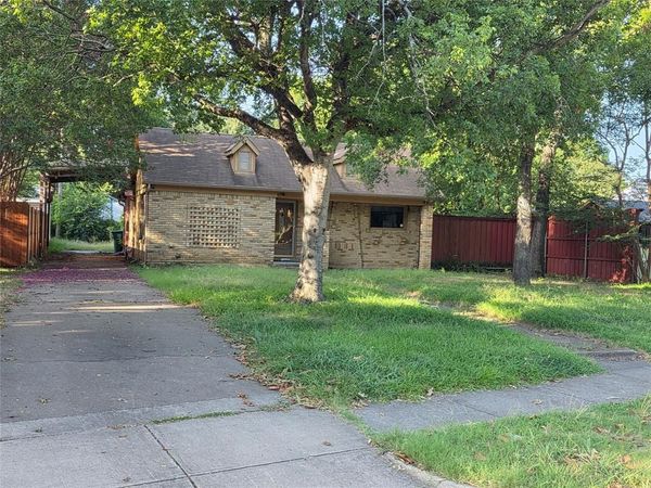 2216 Daisy Lane, Fort Worth, TX 76111