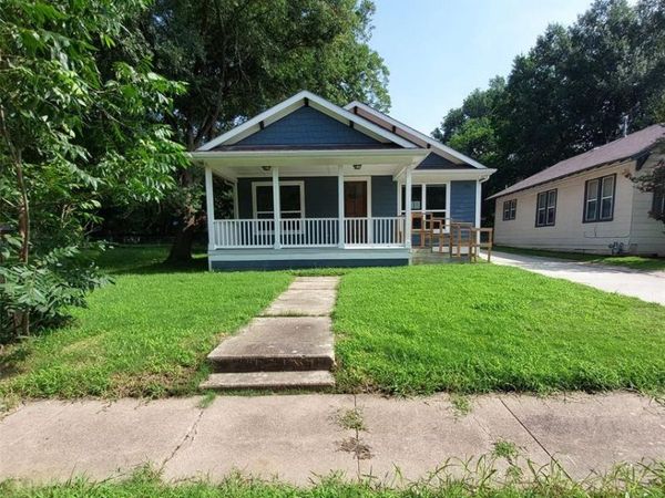 701 E Washington Street, Paris, TX 75460
