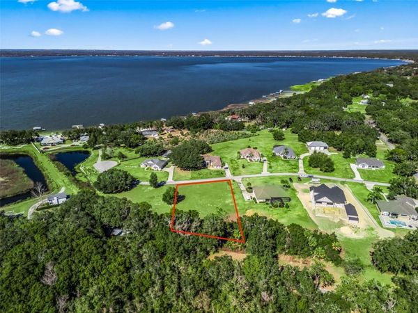 SE 156TH LANE , WEIRSDALE, FL 32195