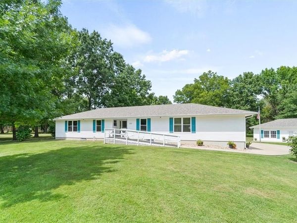 609 Main Street, East Lynne, MO 64743