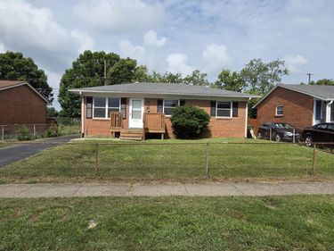 1021 St Martins Avenue, Lexington, KY 40511