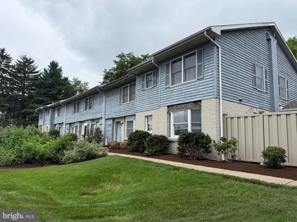 933 3 W WHITEHALL ROAD, STATE COLLEGE, PA 16801