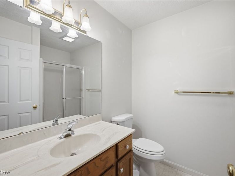952 Oakbrook Drive, Ashland, OH 44805 Photo 13