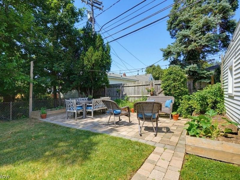 10358 Notabene Drive, Parma Heights, OH 44130 Photo 5