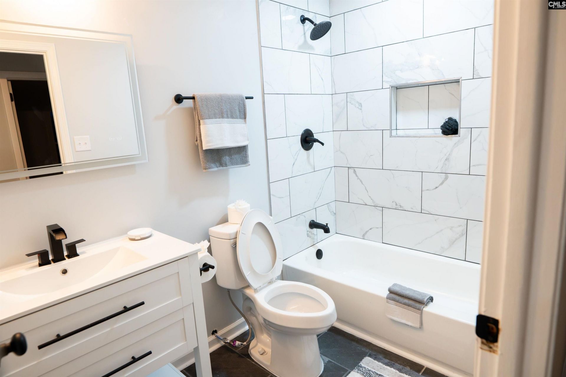 3058 Broughton Street Photo 16