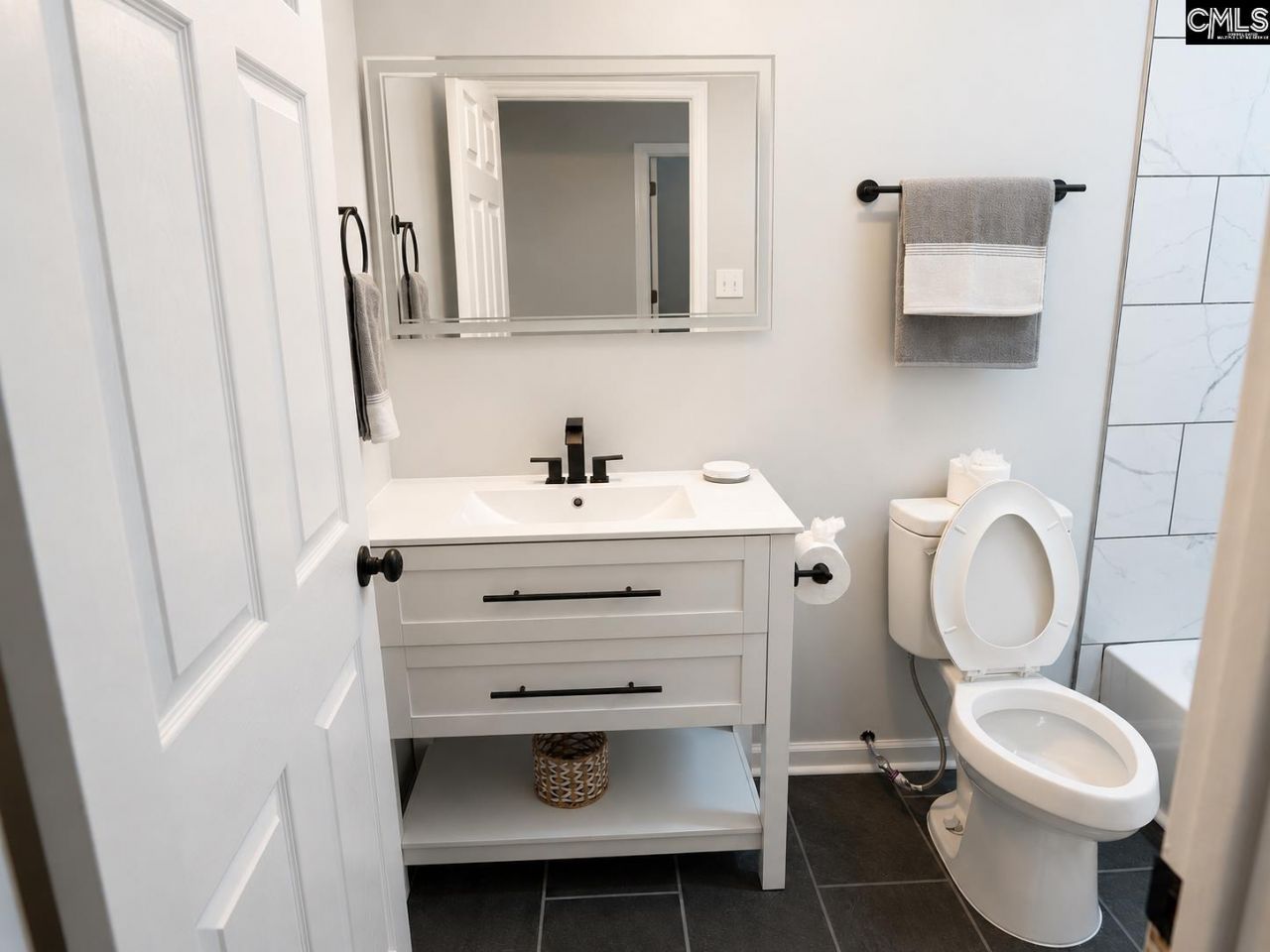 3058 Broughton Street Photo 17
