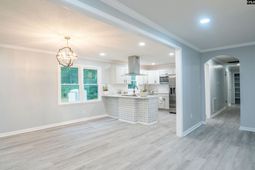 3058 Broughton Street photo 4