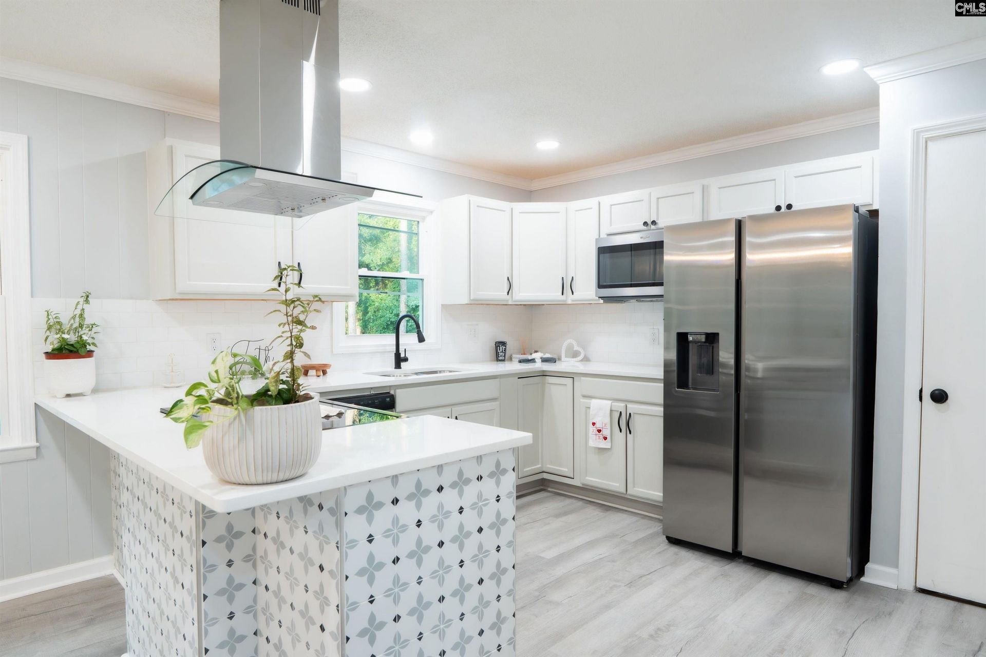 3058 Broughton Street Photo 8