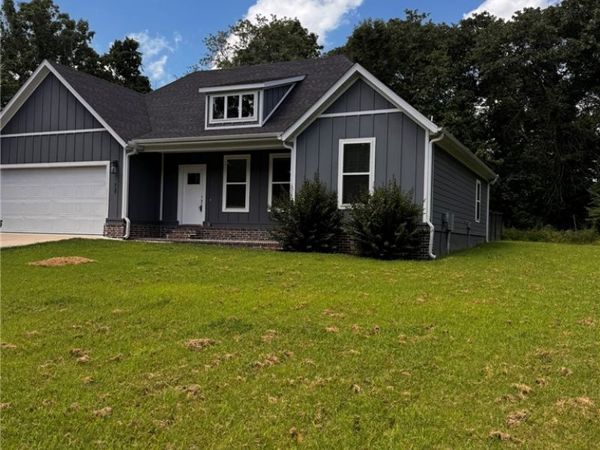 12 Hobkirk Drive, Bella Vista, AR 72715
