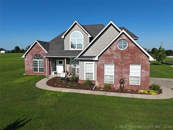12729 Woodview Court, Oologah, OK 74053