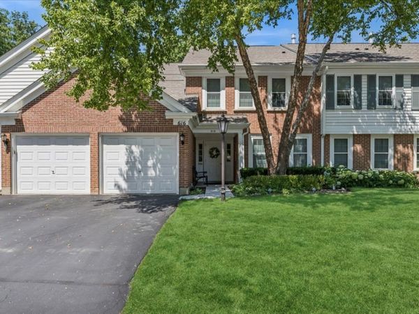 616 Edinburgh Lane, Unit B, Prospect Heights, IL 60070