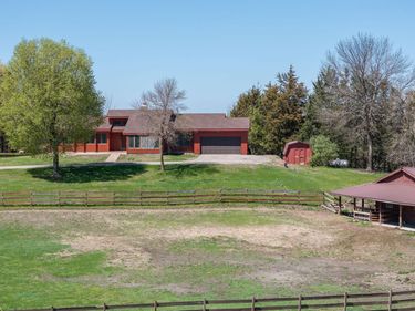 29558 Pumpkin Hill Road, Le Sueur, MN 56058