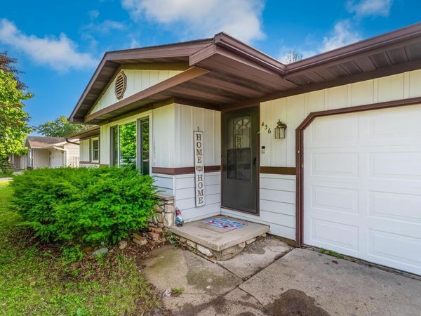 436 ROBERT LANE, Green Bay, WI 54311