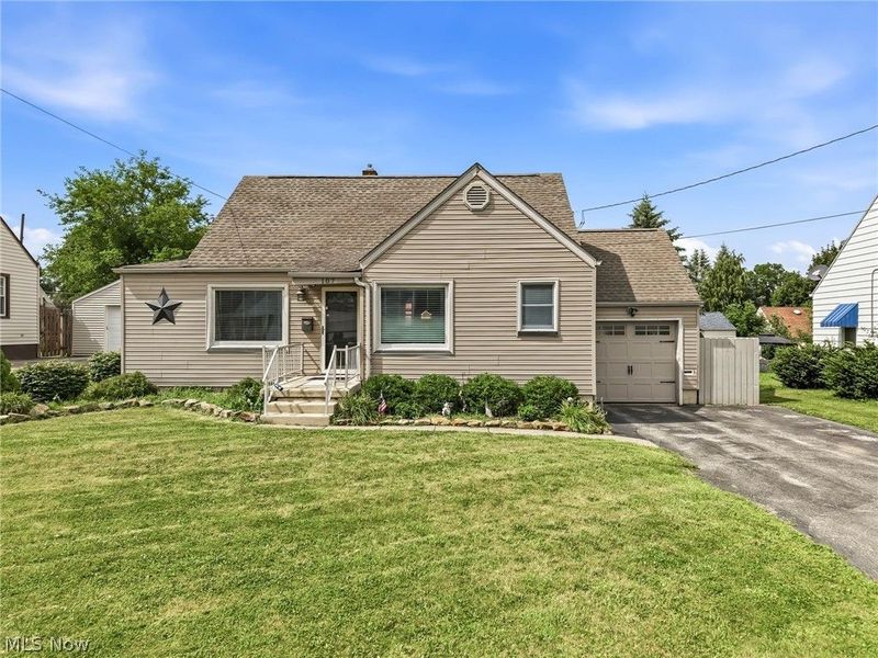 107 Renee Drive, Struthers, OH 44471 Photo 2
