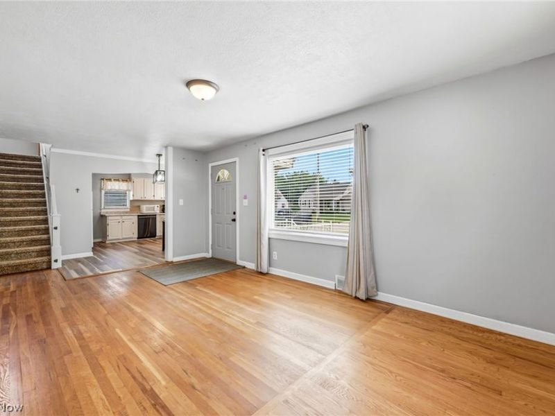 107 Renee Drive, Struthers, OH 44471 Photo 3