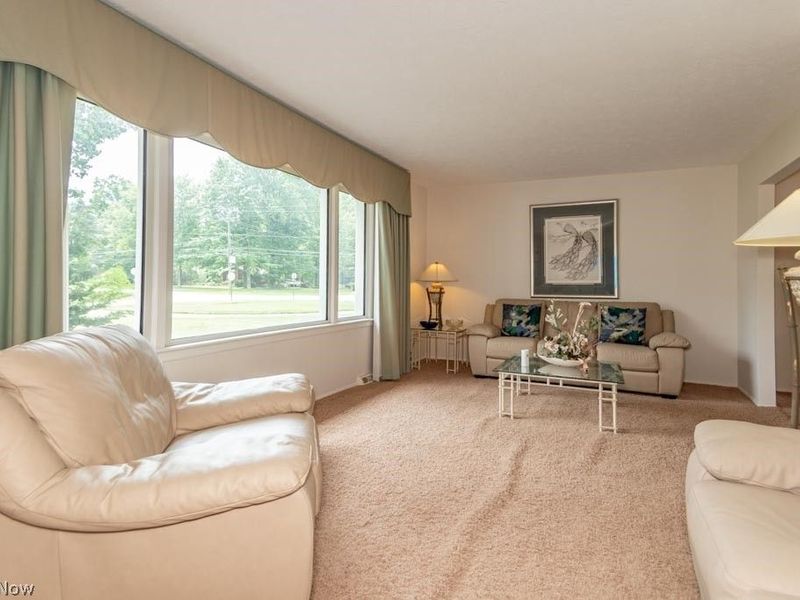 23921 Harms Road, Richmond Heights, OH 44143 Photo 4