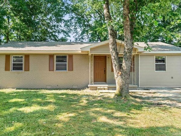 10 Parkridge Drive, North Little Rock, AR 72120