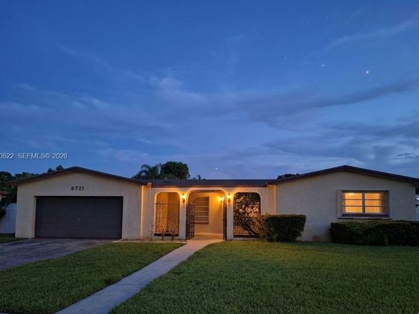 8721 NW 18th St, Pembroke Pines, FL 33024
