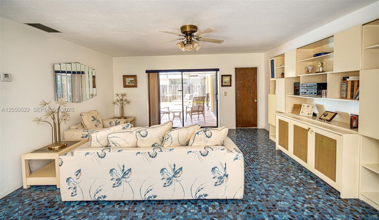 8721 NW 18th St, Pembroke Pines, FL 33024 Photo