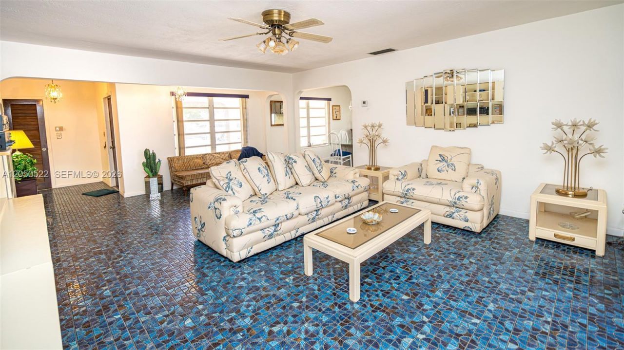 8721 NW 18th St, Pembroke Pines, FL 33024 Photo