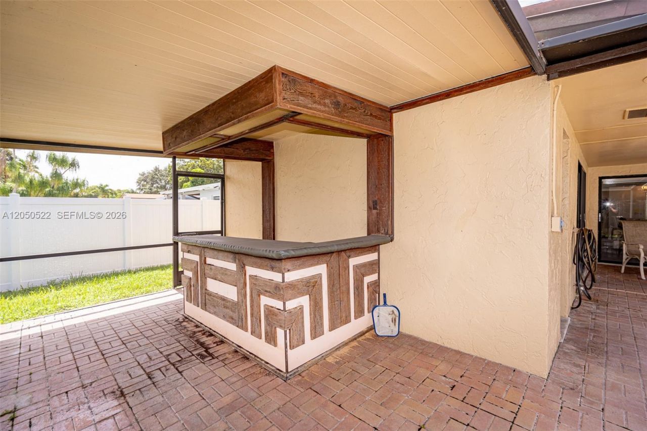 8721 NW 18th St, Pembroke Pines, FL 33024 Photo