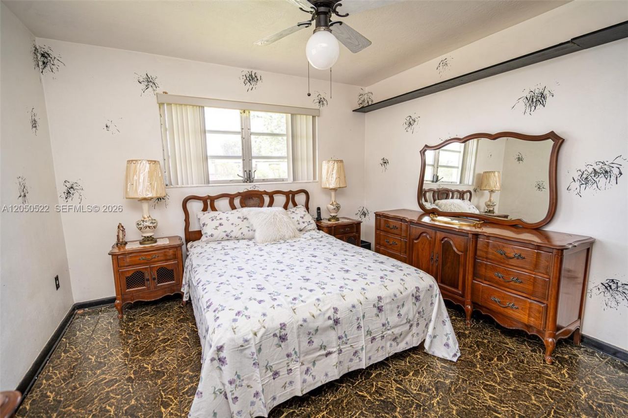 8721 NW 18th St, Pembroke Pines, FL 33024 Photo