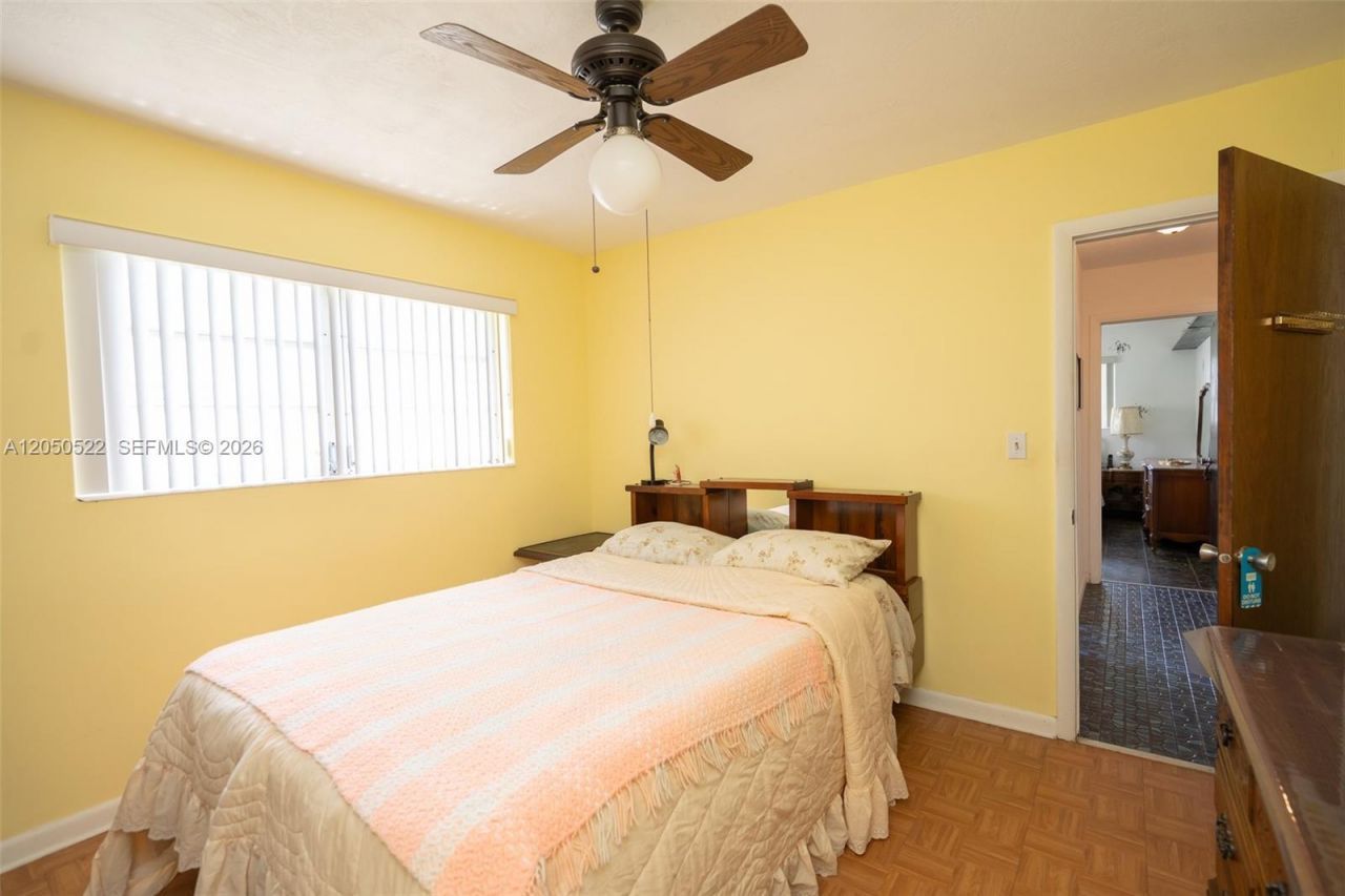 8721 NW 18th St, Pembroke Pines, FL 33024 Photo