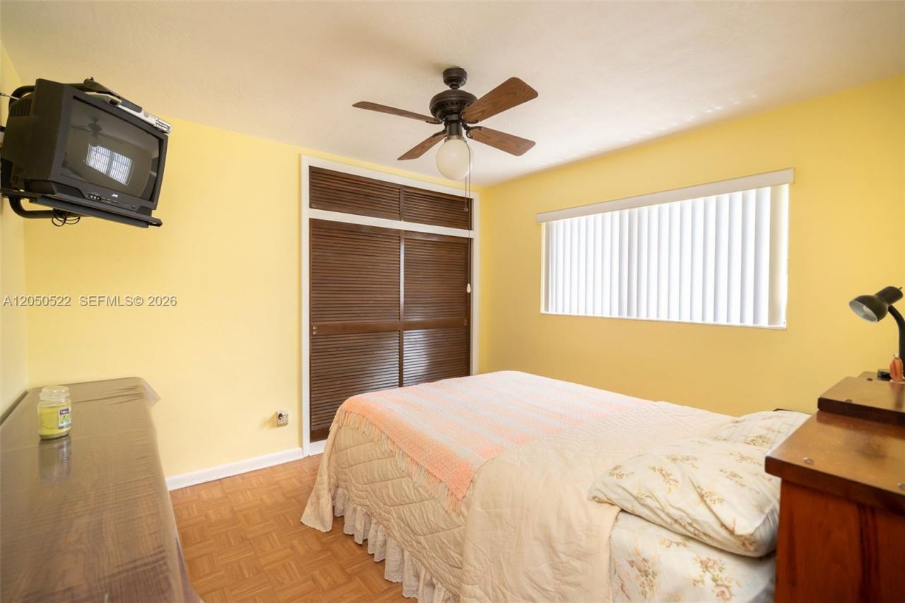 8721 NW 18th St, Pembroke Pines, FL 33024 Photo