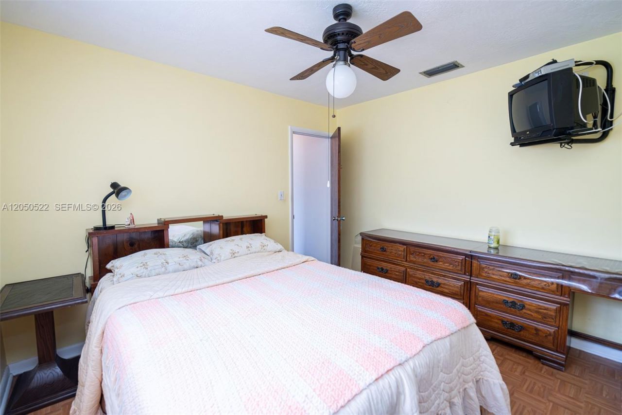 8721 NW 18th St, Pembroke Pines, FL 33024 Photo