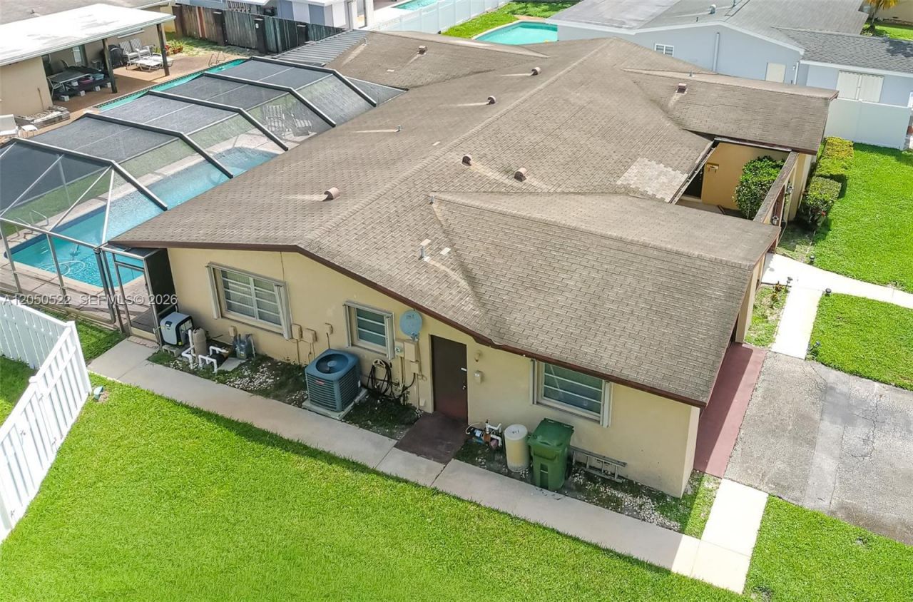 8721 NW 18th St, Pembroke Pines, FL 33024 Photo