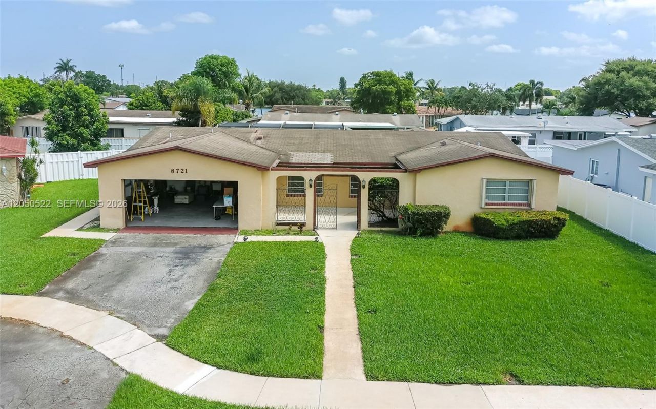 8721 NW 18th St, Pembroke Pines, FL 33024 Photo