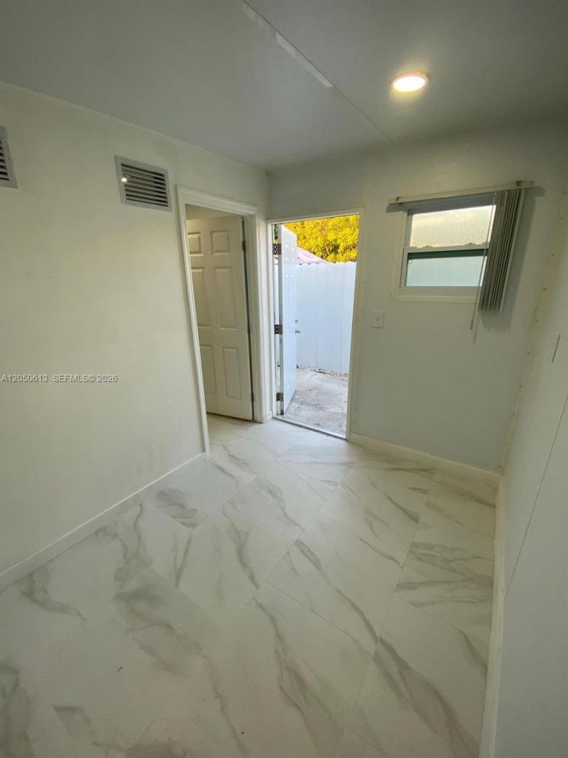 3501 NW 182nd St , Unit 1, Miami Gardens, FL 33056 Photo