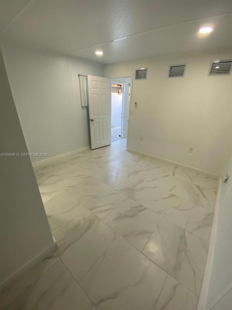 3501 NW 182nd St , Unit 1, Miami Gardens, FL 33056 Photo